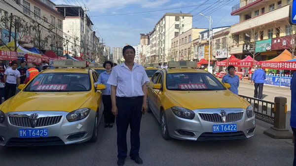 “愛心送考、奉獻(xiàn)社會(huì)”---隴運(yùn)集團(tuán)在行動(dòng)